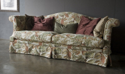 Трехместный тканевый диван LORD Classic LUX