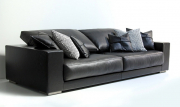 Трехместный кожаный диван PHANTOM Modern