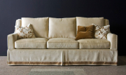 Тканевый диван Camilla Classic в светлой обивке