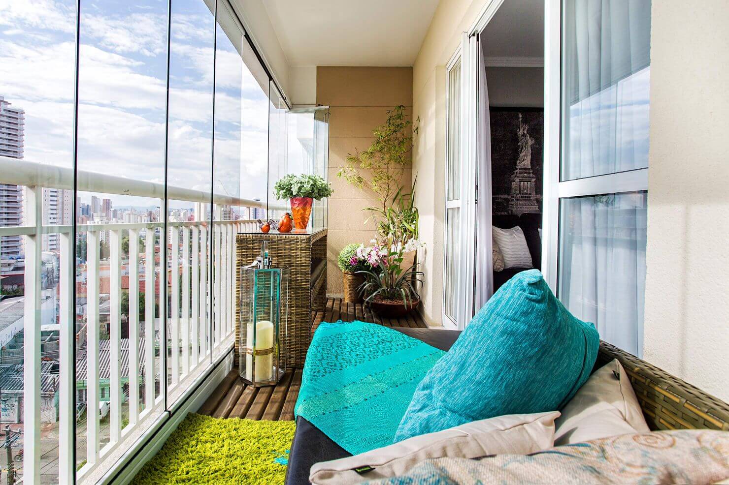 Панорамный балкон дизайн интерьера фото стильные